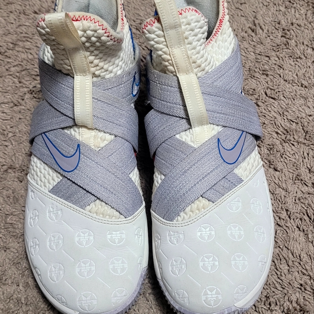 Mens lebron soldier 12 size 10